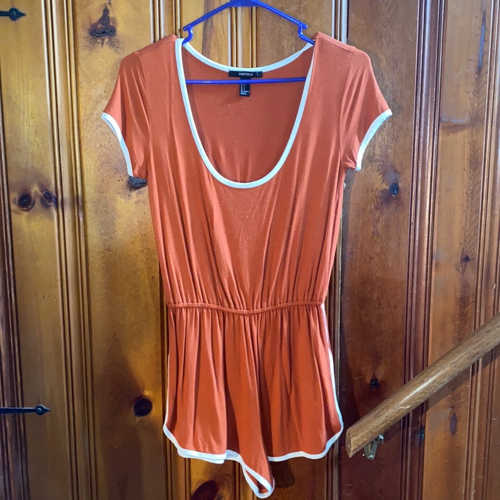 Low neck short jumpsuit
